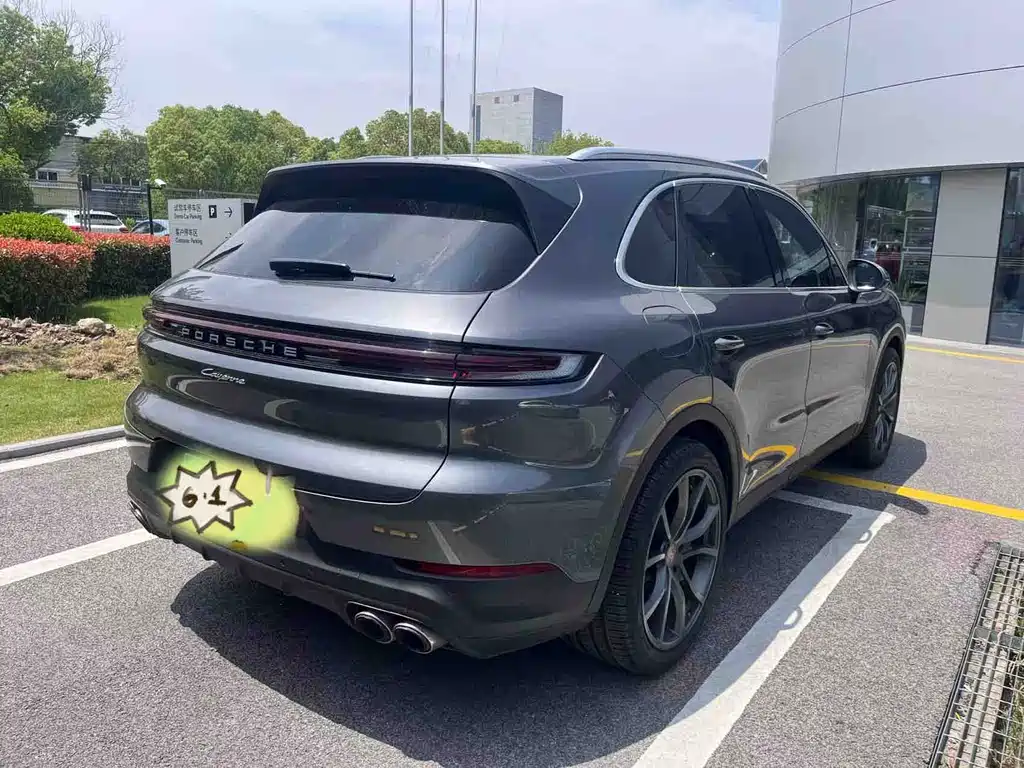 Porsche Porsche Cayenne 3.0T 2023 - thumbnail 2