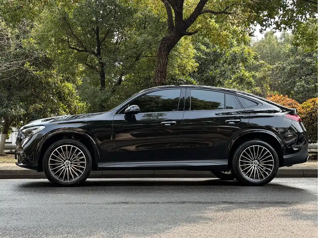 Mercedes-Benz Mercedes-Benz GLC Coupe 2024 GLC 260 4MATIC Coupe SUV 2025 - thumbnail 5