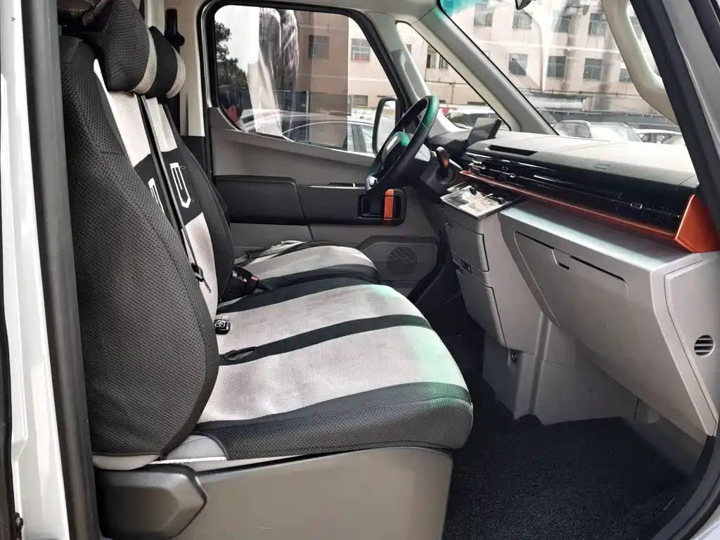 Farizon Farizon Super VAN 2025 Yucheng Edition Short Wheelbase Medium Roof 68kWh Zhixin 2025 - thumbnail 8