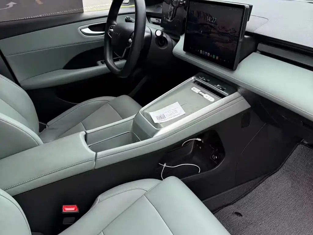 Roewe Roewe D6 2025 - thumbnail 11