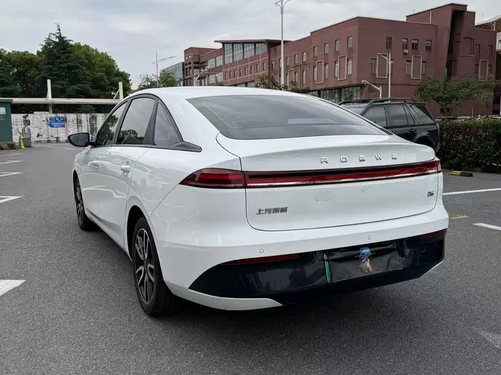 Roewe Roewe D6 2025 - thumbnail 16
