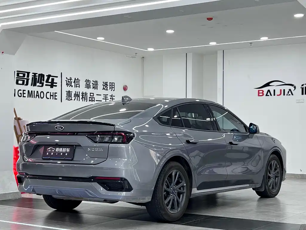 Ford Mondeo 2025 2.0T EcoBoost Luxury 2024 - thumbnail 5