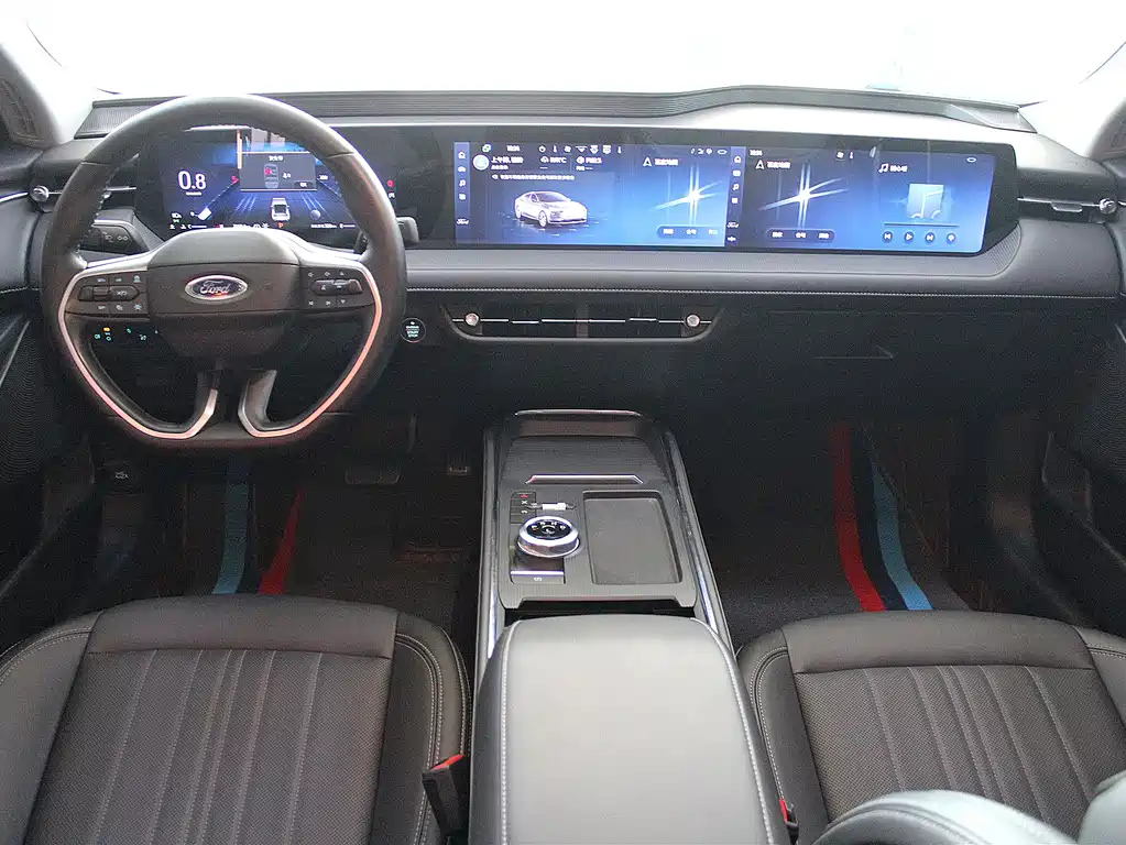 Ford Mondeo 2025 1.5T EcoBoost Luxury 2025 - thumbnail 4
