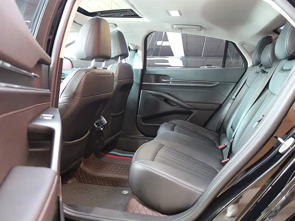 Ford Mondeo 2025 1.5T EcoBoost Luxury 2025 - thumbnail 7
