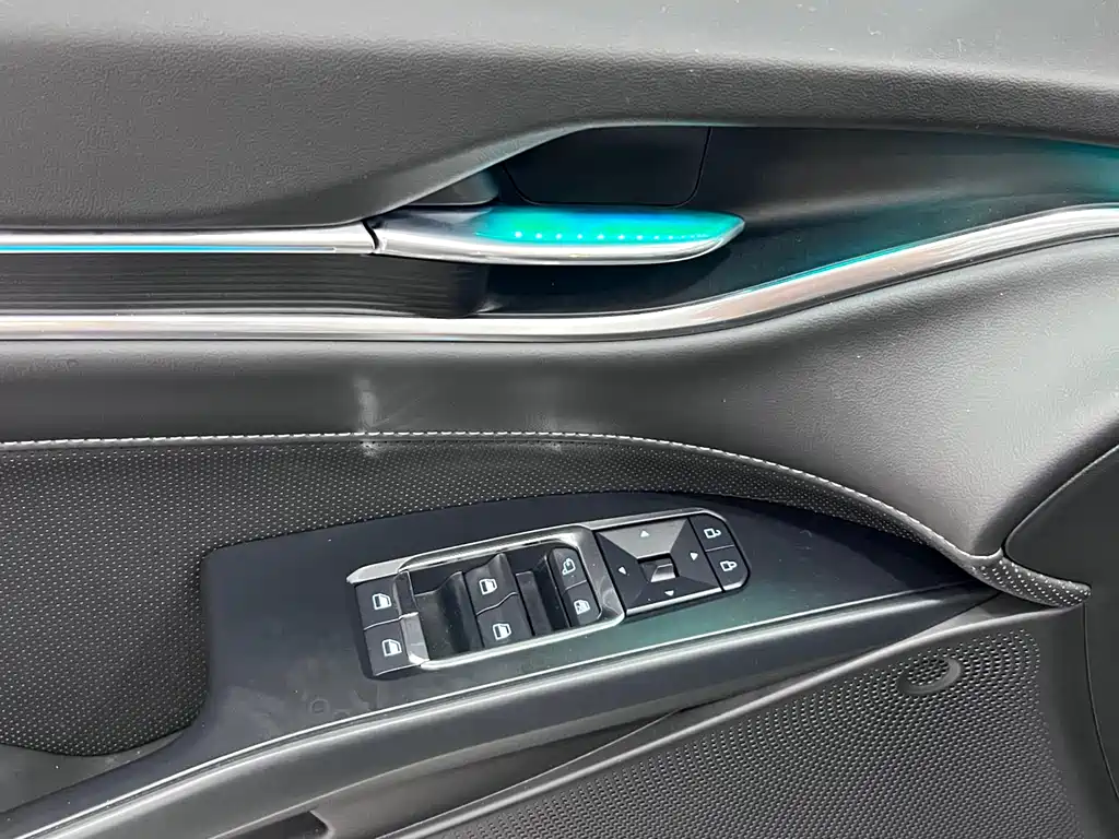 Ford Mondeo 2025 2.0T EcoBoost Luxury 2024 - thumbnail 19