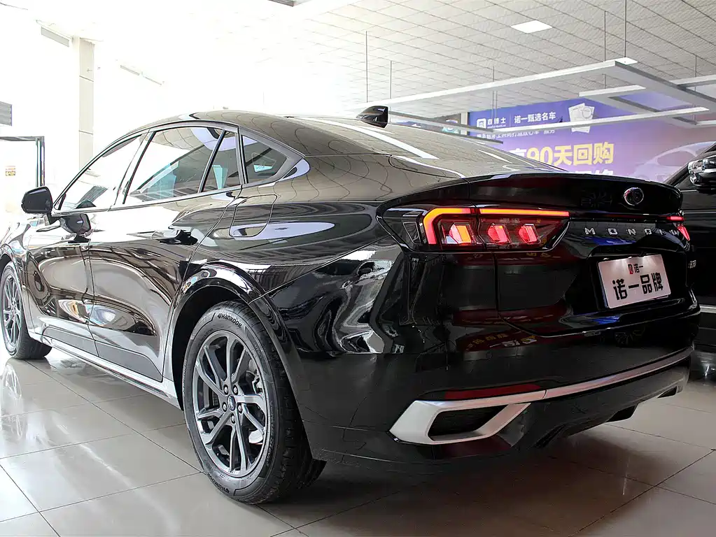 Ford Mondeo 2025 1.5T EcoBoost Luxury 2025 - thumbnail 15