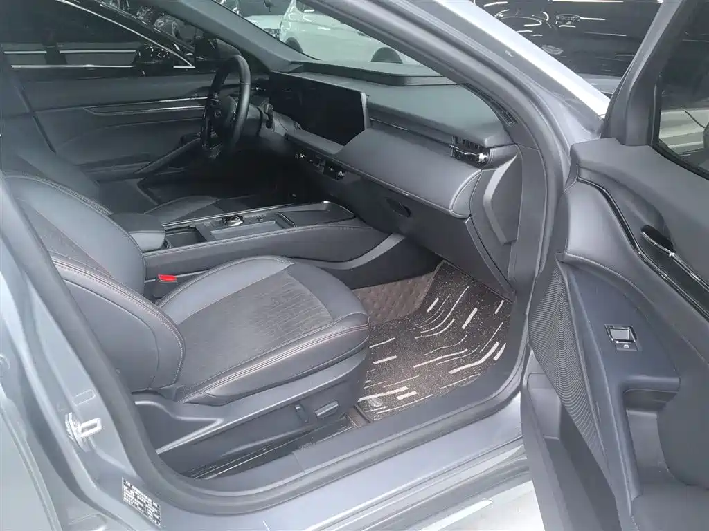 Ford Ford Mondeo 2025 1.5T EcoBoost Comfort Edition 2025 - thumbnail 3