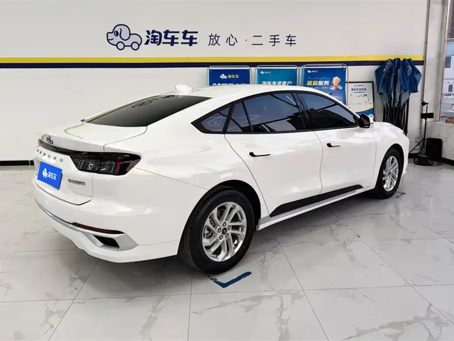 Ford Ford Mondeo 2025 1.5T EcoBoost Comfort 2025 - thumbnail 3