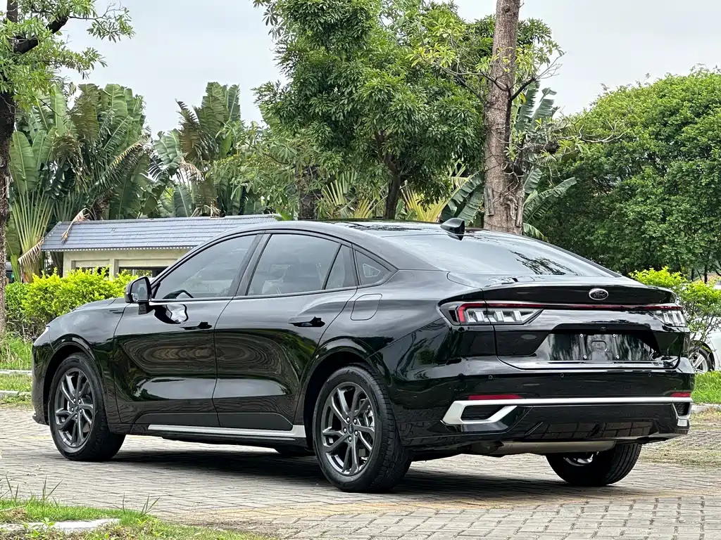 Ford Mondeo 2025 - thumbnail 7
