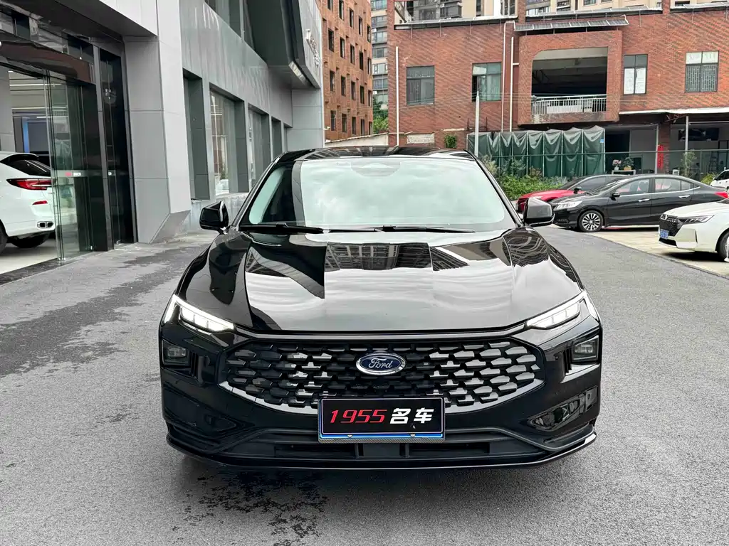 Ford Mondeo 2025 2.0T EcoBoost Luxury 2025 - thumbnail 2