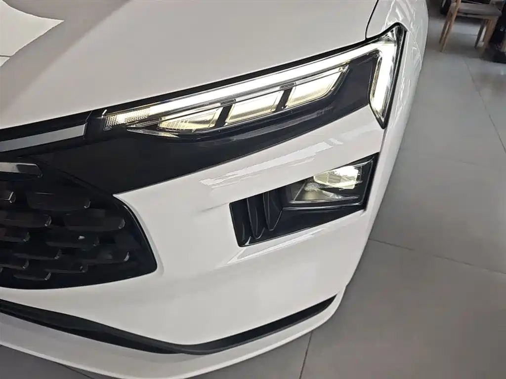 Ford Ford Mondeo 2025 2.0T EcoBoost Luxury 2025 - thumbnail 24