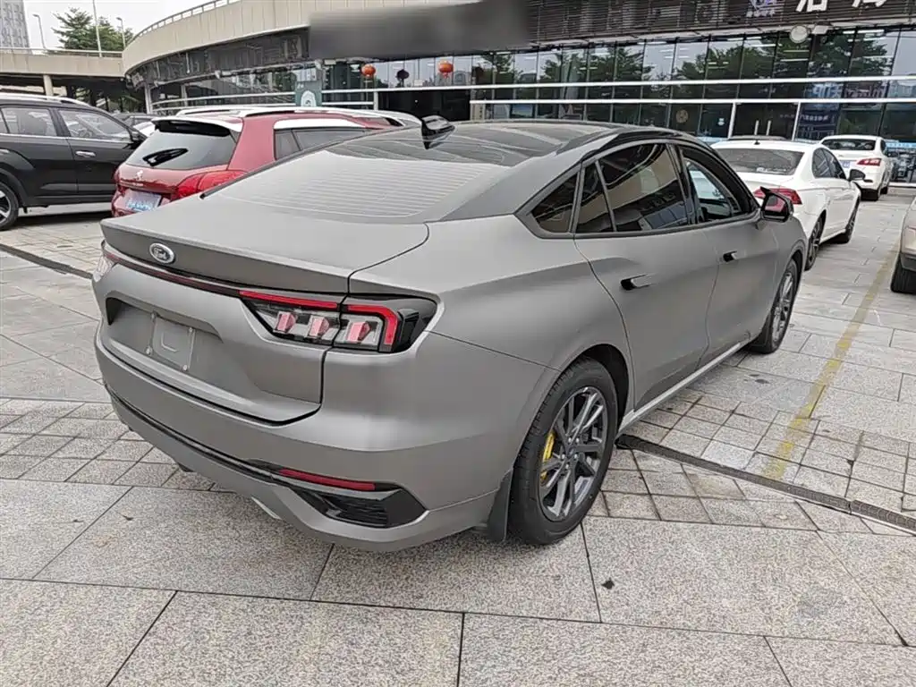 Ford Ford Mondeo 2025 1.5T EcoBoost Luxury Model 2025 - thumbnail 7
