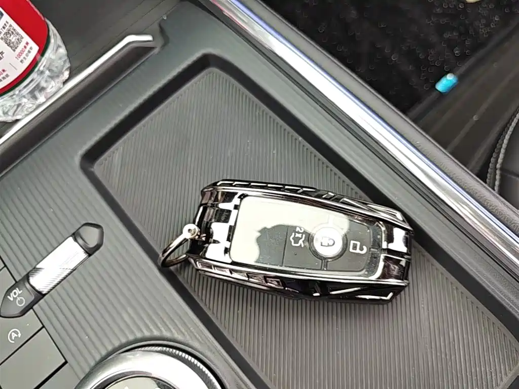 Ford Ford Mondeo 2025 1.5T EcoBoost Luxury Model 2025 - thumbnail 9