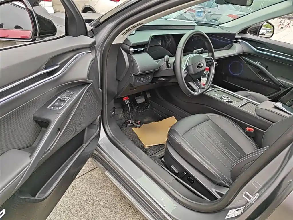Ford Ford Mondeo 2025 1.5T EcoBoost Luxury Model 2025 - thumbnail 16