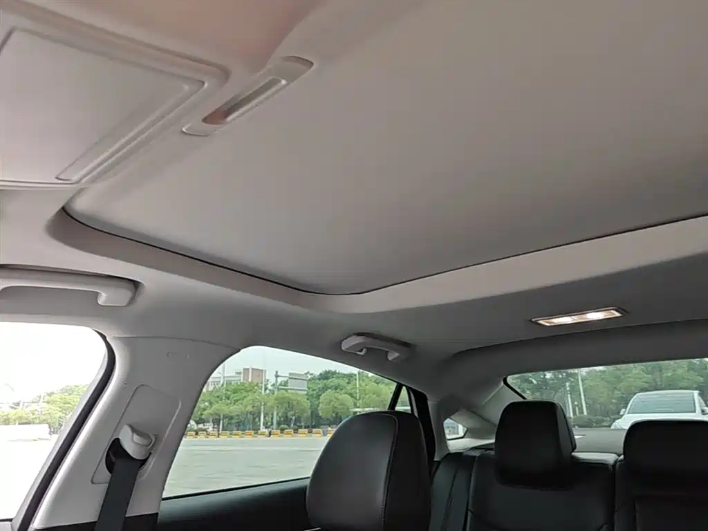 Ford Ford Mondeo 2025 1.5T EcoBoost Luxury Model 2025 - thumbnail 18