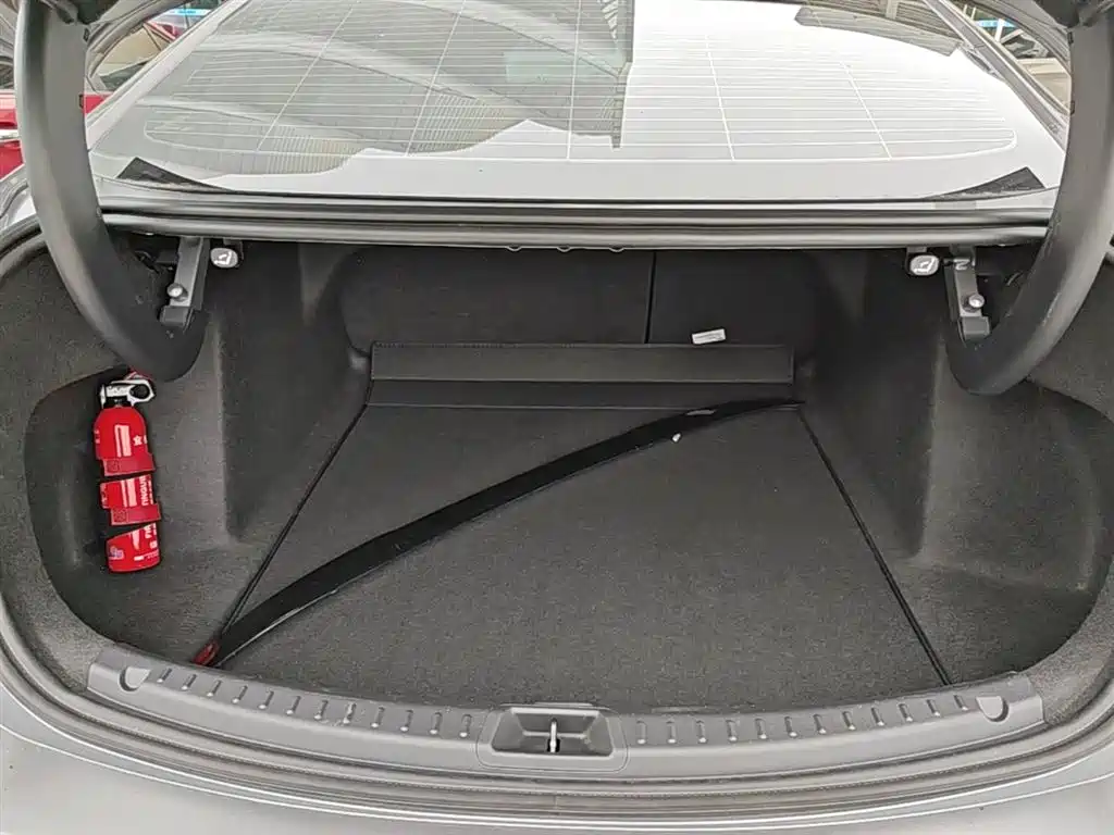 Ford Ford Mondeo 2025 1.5T EcoBoost Luxury Model 2025 - thumbnail 19