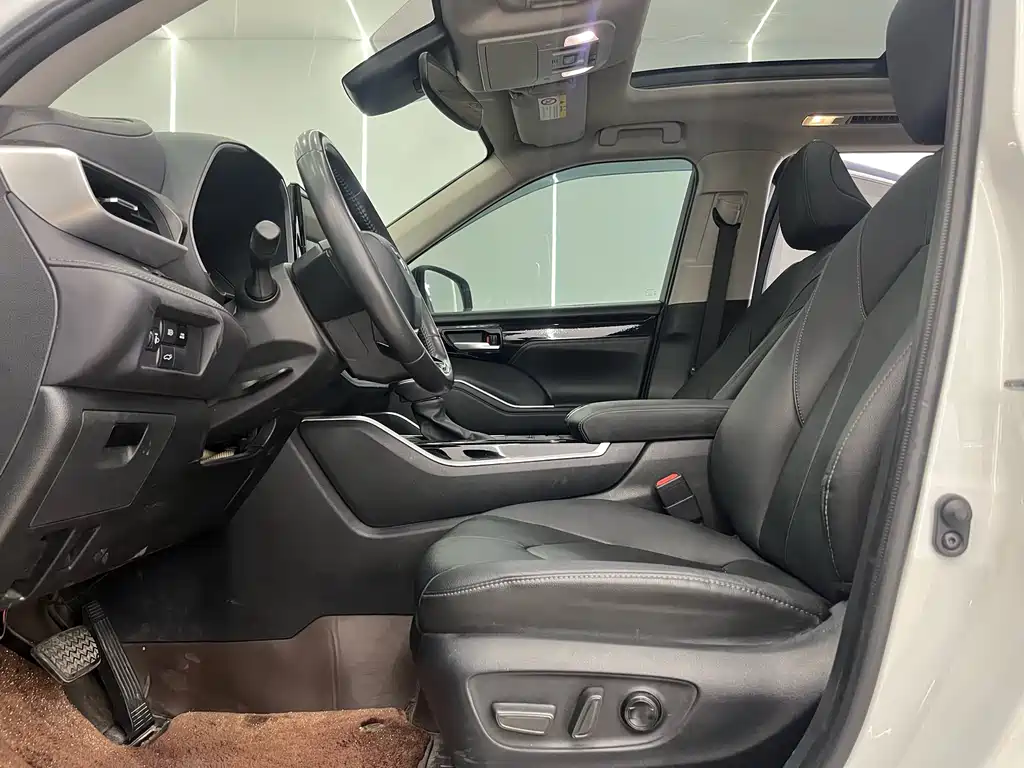 Toyota Toyota Highlander 2023 2.5L HEV AWD Prestige 7-Seater 2024 - thumbnail 4