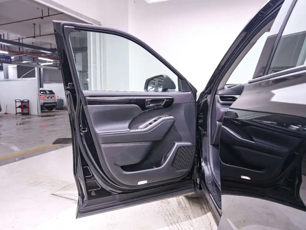 Toyota Highlander 2.5L HEV AWD Elite 7-Seater 2024 - thumbnail 12