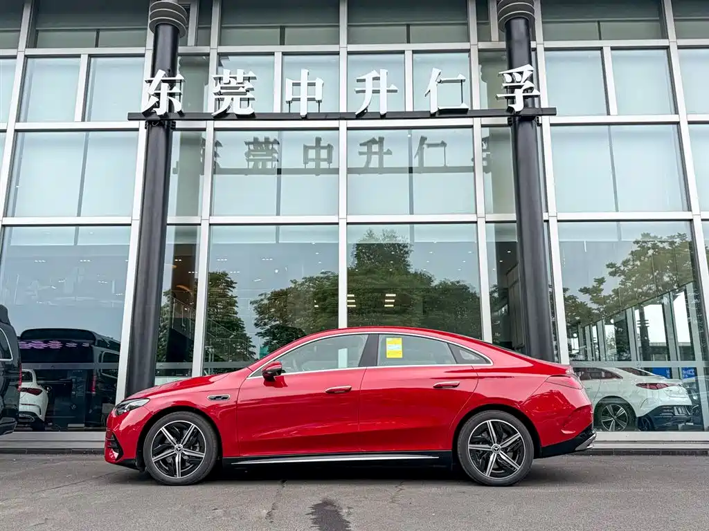 Mercedes-Benz Mercedes-Benz CLA 300L Long Range Leading Intelligence Edition 2025 - thumbnail 2