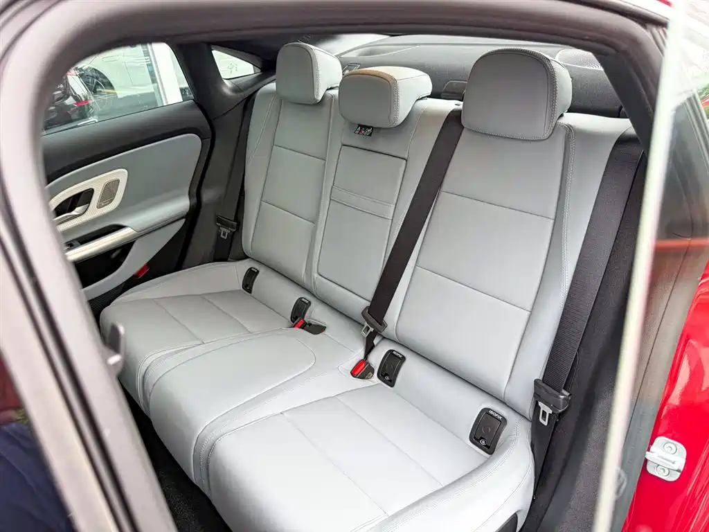 Mercedes-Benz Mercedes-Benz CLA 300L Long Range Leading Intelligence Edition 2025 - thumbnail 6