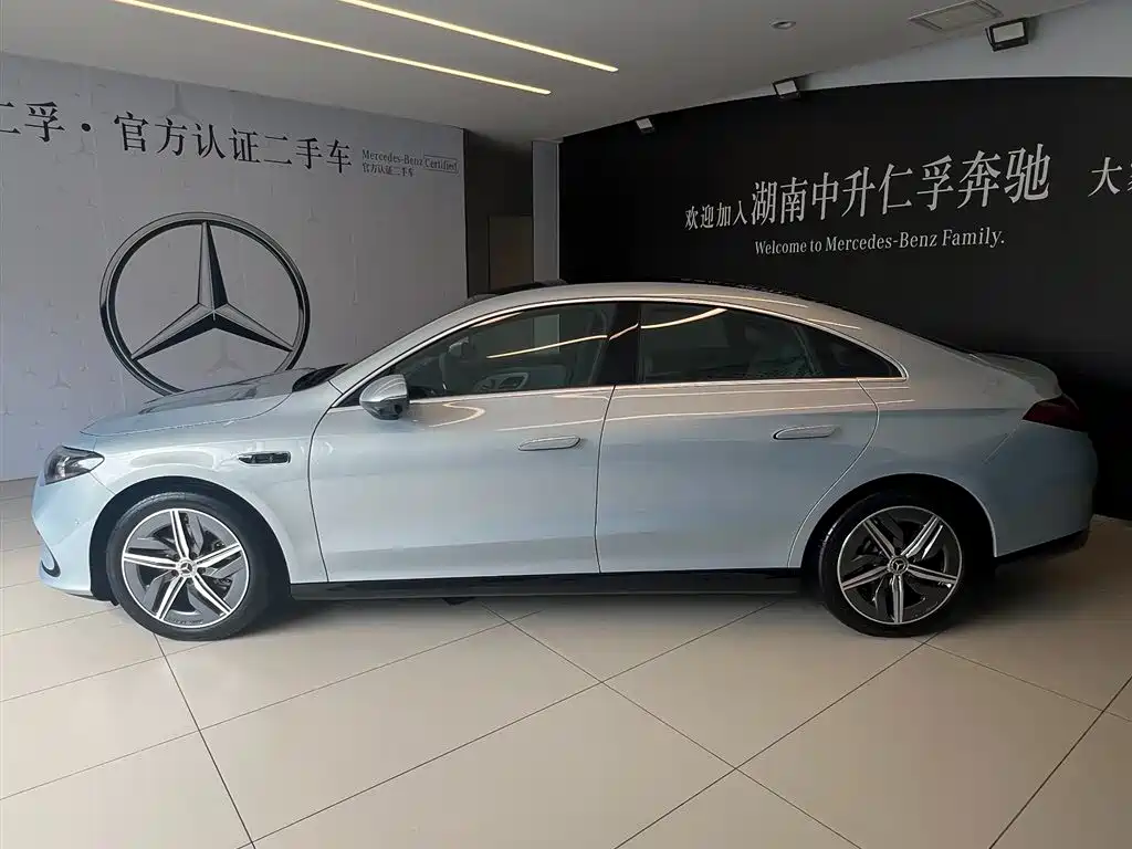 Mercedes-Benz Mercedes-Benz CLA 300L EV 2025 - thumbnail 5
