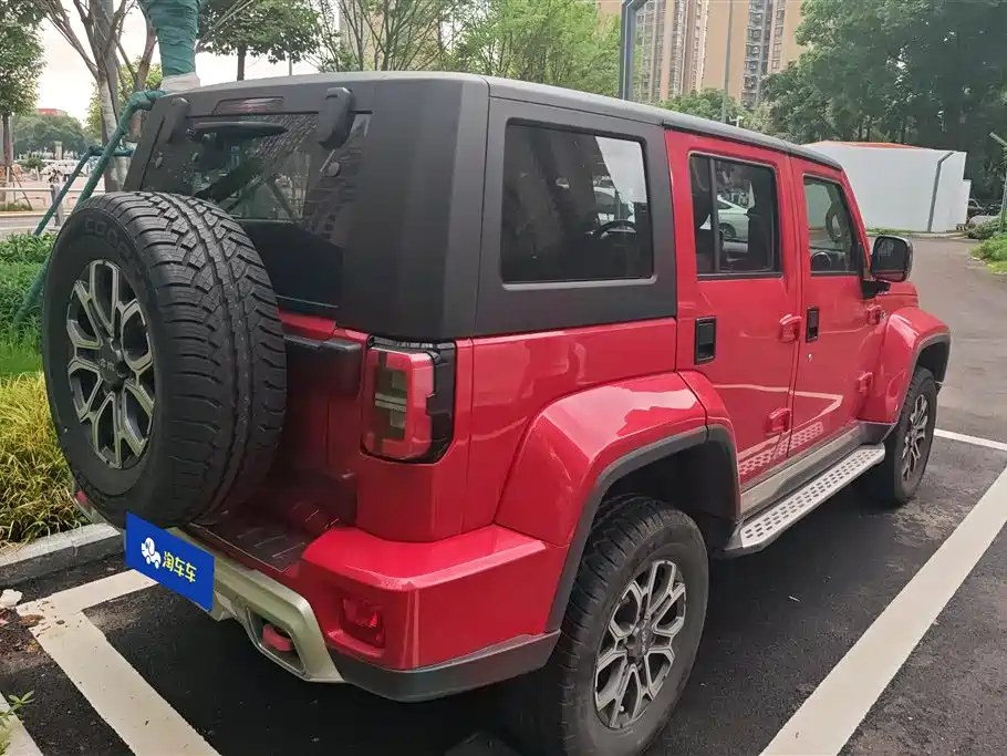 Beijing Off-Road BAIC BJ40 2023 2.0T Automatic 4WD Urban Hunter Edition Xiake Model 2024 - thumbnail 3