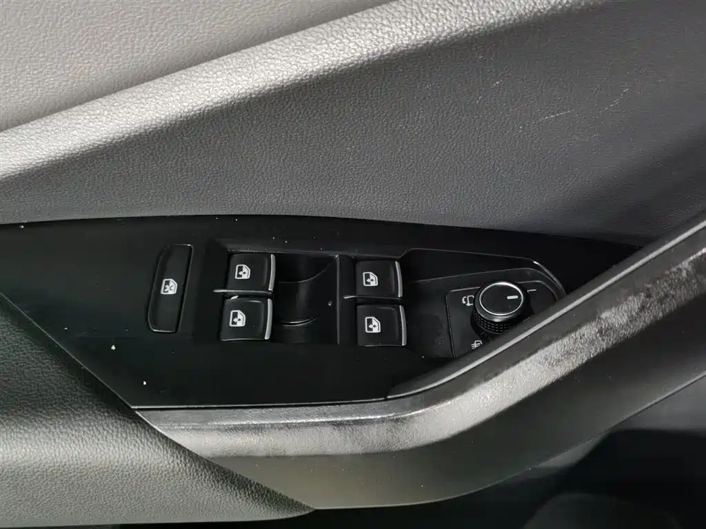 Volkswagen Sagitar 200TSI DSG 2021 - thumbnail 9