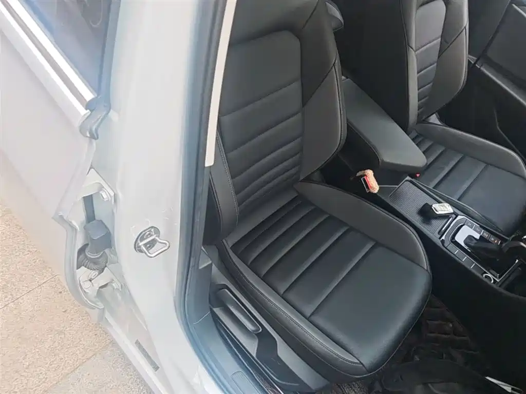 Volkswagen Sagitar 2021 200TSI DSG Chaoyue Edition 2021 - thumbnail 25