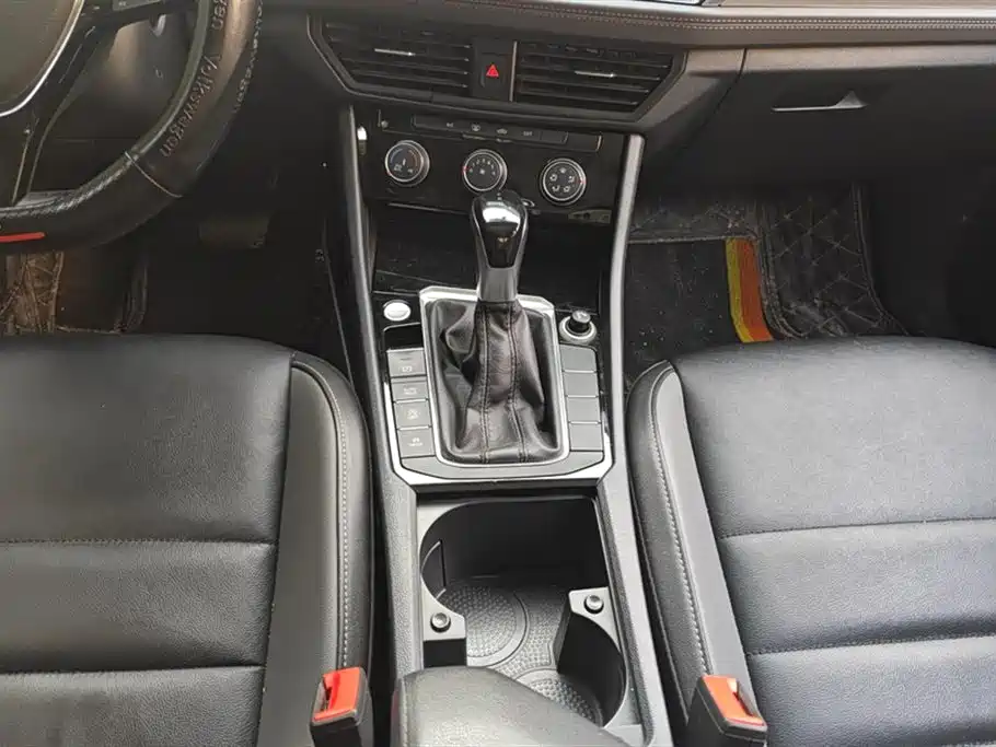 Volkswagen Sagitar 2021 200TSI DSG Comfort Smart Connect Edition 2021 - thumbnail 16