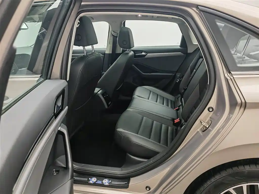 Volkswagen Sagitar 280TSI DSG Comfort Intelligent Connectivity Edition 2021 - thumbnail 15