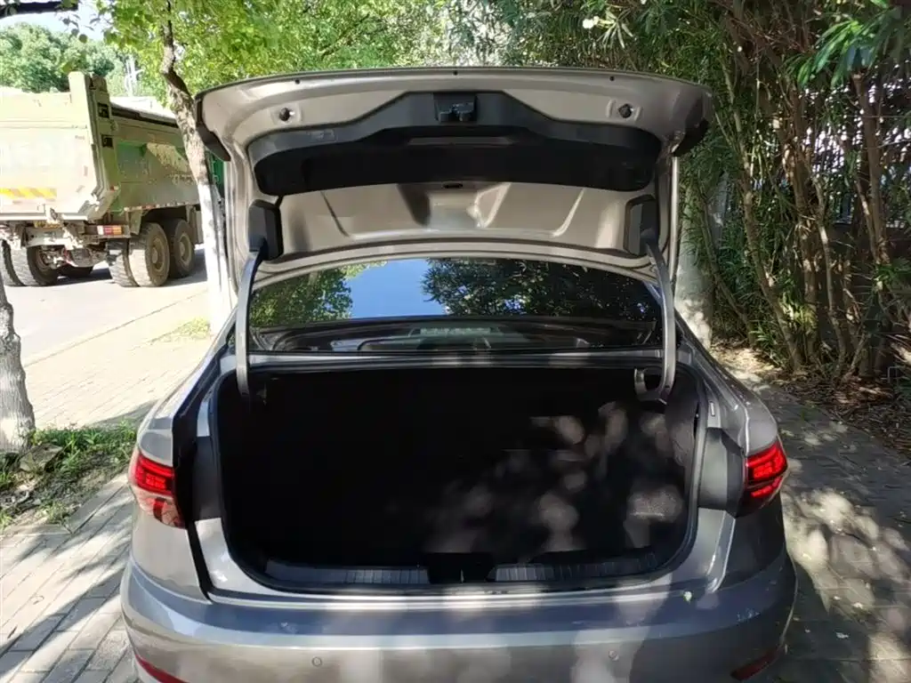 Volkswagen Sagitar 200TSI DSG Comfort Intelligent Connectivity Edition 2021 - thumbnail 19