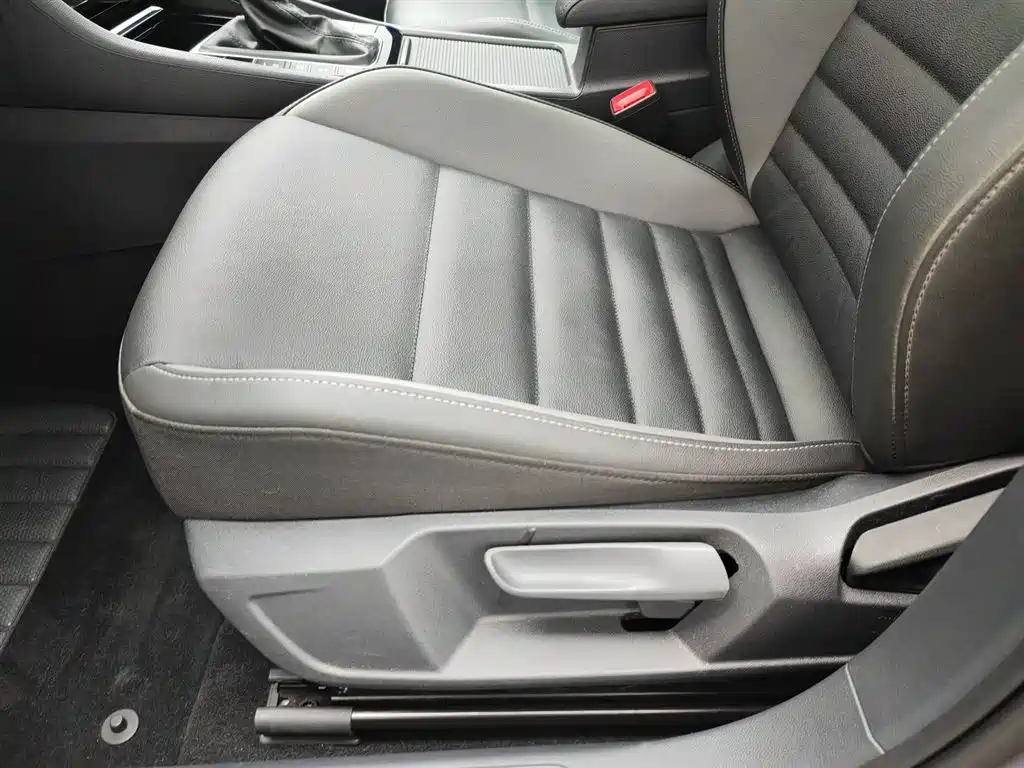 Volkswagen Sagitar 280TSI DSG Comfort Intelligent Connectivity Edition 2021 - thumbnail 20