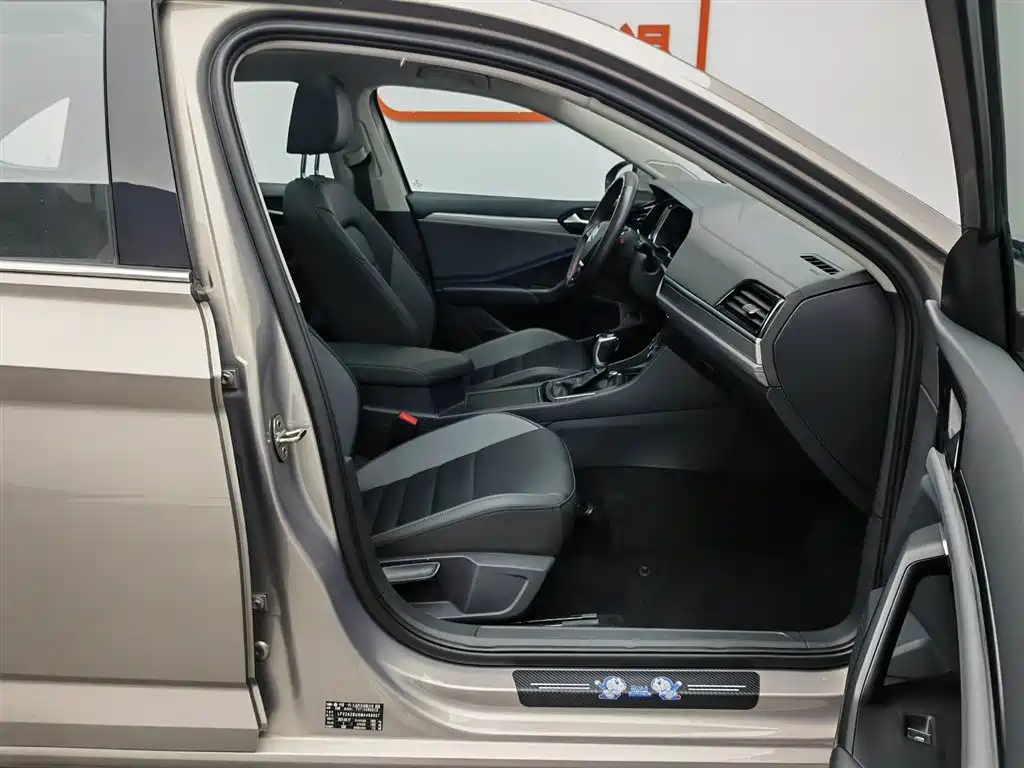 Volkswagen Sagitar 280TSI DSG Comfort Intelligent Connectivity Edition 2021 - thumbnail 23