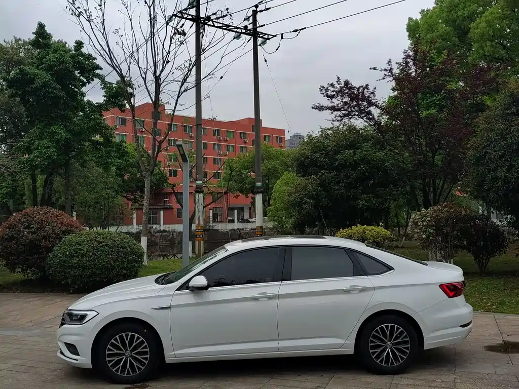 Volkswagen Sagitar 280TSI DSG Comfort Intelligent Connectivity Edition 2021 - thumbnail 4
