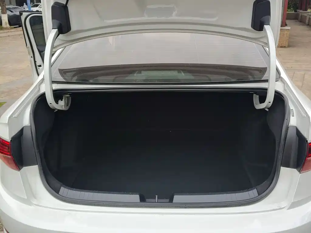 Volkswagen Sagitar 280TSI DSG Comfort Intelligent Connectivity Edition 2021 - thumbnail 9