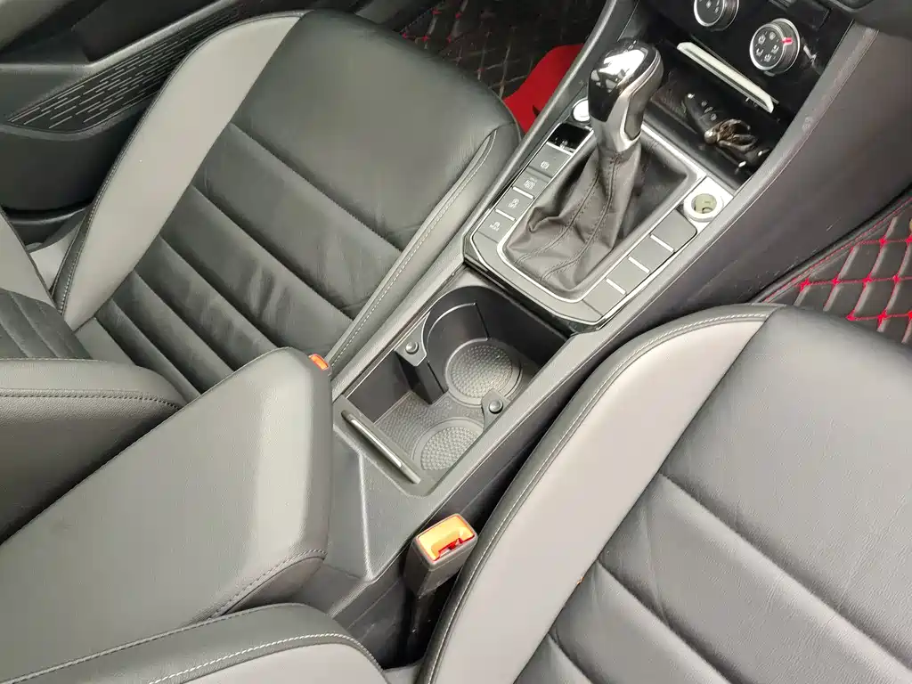 Volkswagen Sagitar 280TSI DSG Comfort Intelligent Connectivity Edition 2021 - thumbnail 13