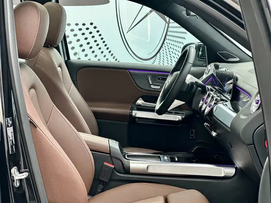 Mercedes-Benz Mercedes-Benz EQB 260 2024 - thumbnail 9