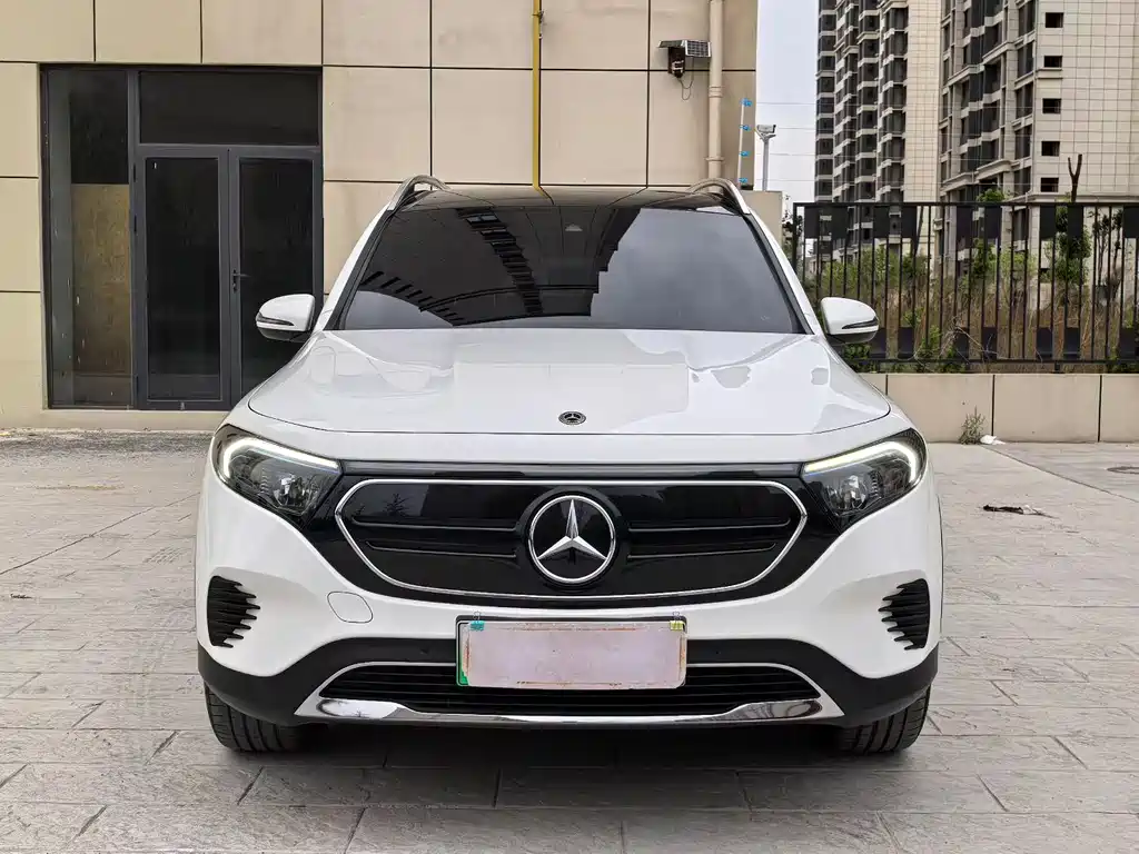 Mercedes-Benz Mercedes-Benz EQB 260 2022 - thumbnail 2