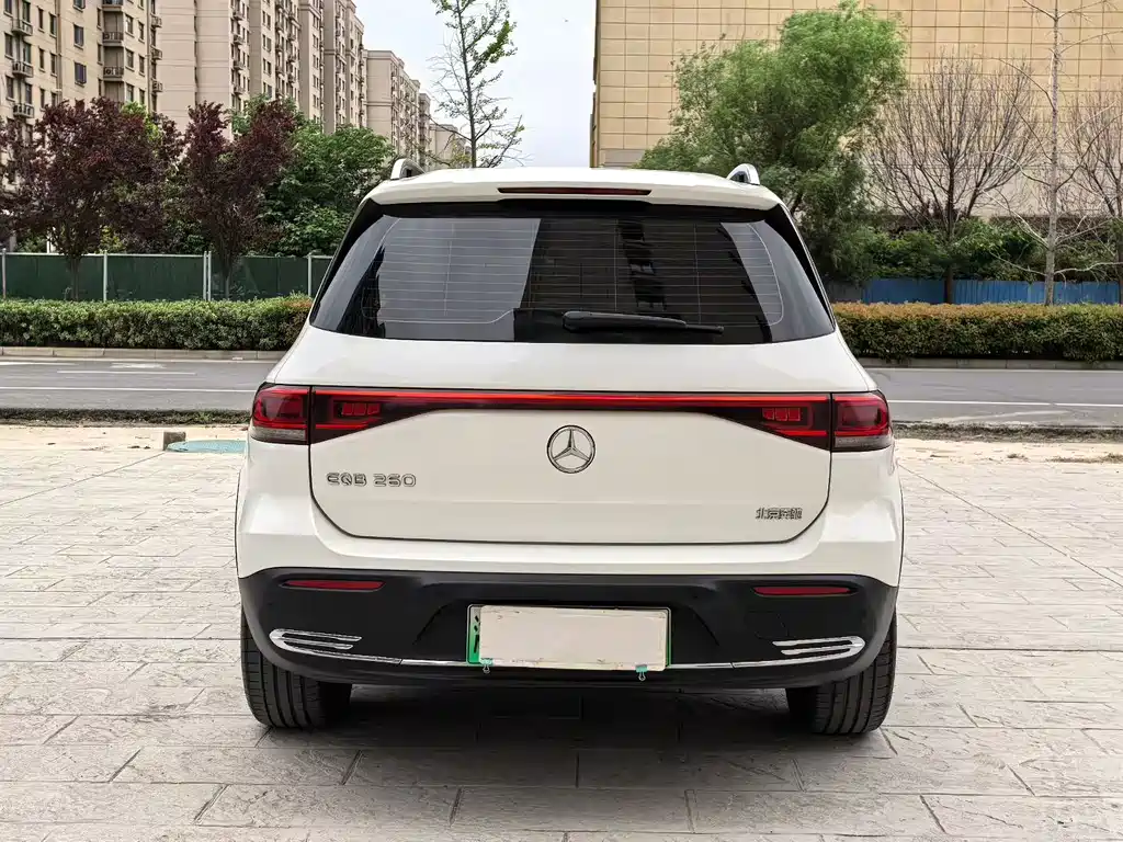 Mercedes-Benz Mercedes-Benz EQB 260 2022 - thumbnail 8