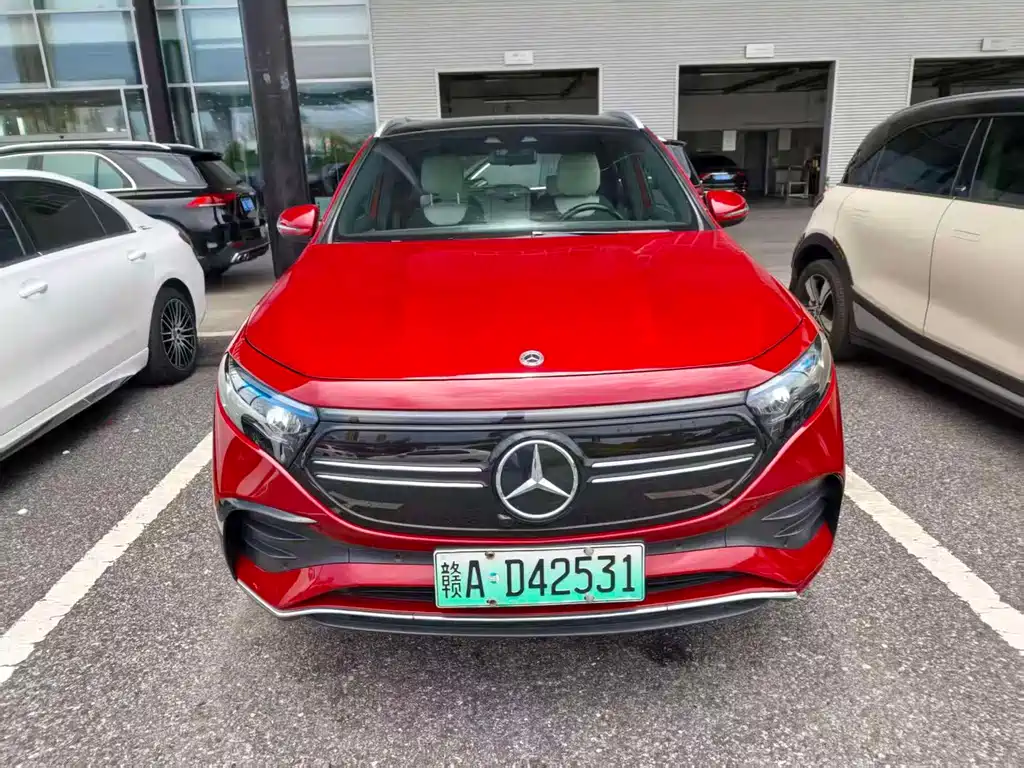 Mercedes-Benz Mercedes-Benz EQA 2022 EQA 300 4MATIC Launch Edition 2022 - thumbnail 2