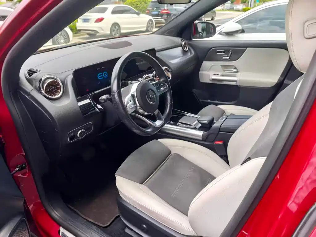 Mercedes-Benz Mercedes-Benz EQA 2022 EQA 300 4MATIC Launch Edition 2022 - thumbnail 6