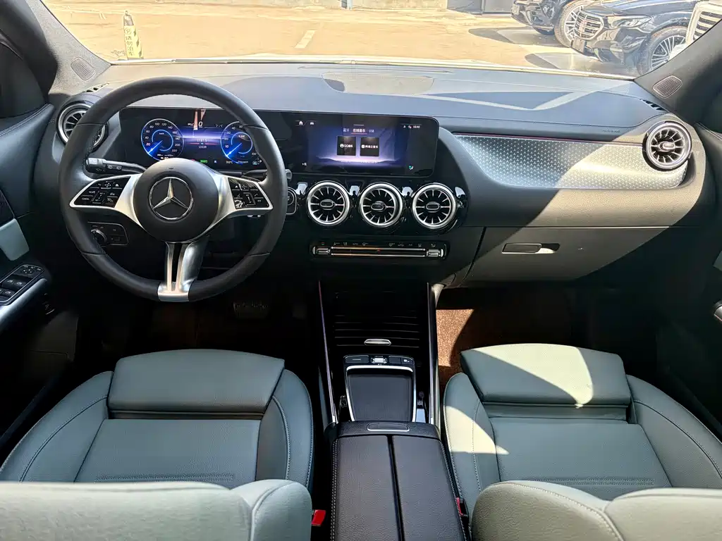 Mercedes-Benz Mercedes-Benz EQA 260 2025 - thumbnail 21