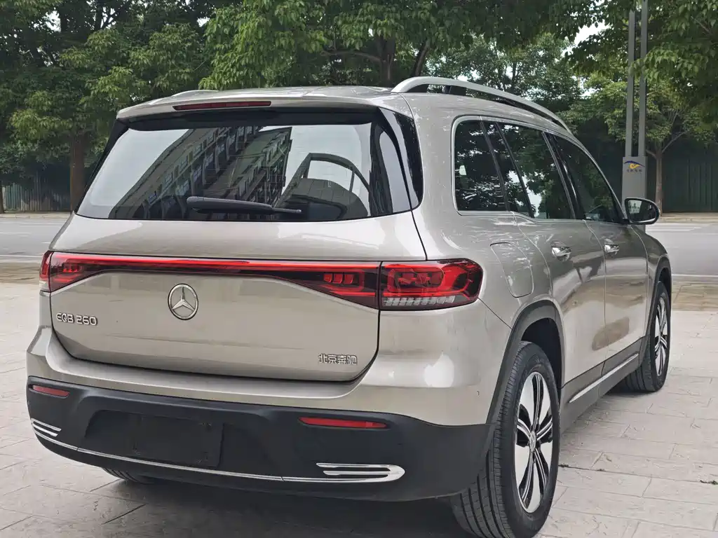 Mercedes-Benz Mercedes-Benz EQB 260 2023 - thumbnail 9