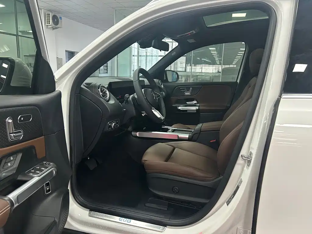 Mercedes-Benz Mercedes-Benz EQB 260 2026 - thumbnail 4