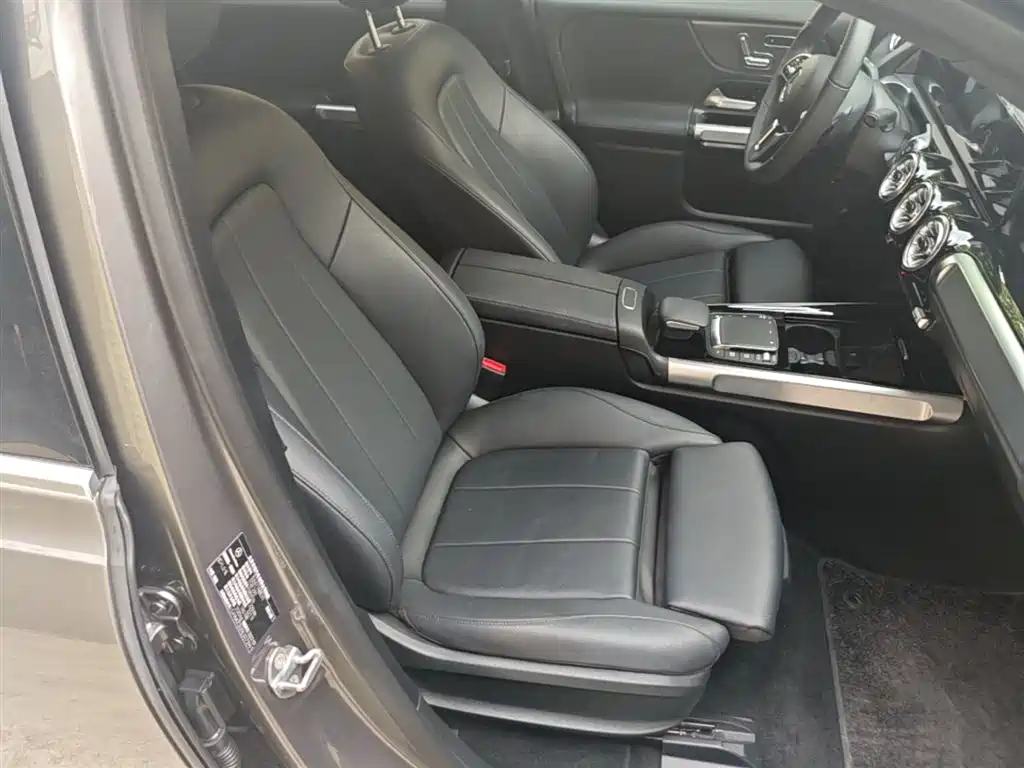 Mercedes-Benz Mercedes-Benz EQB 260 2023 - thumbnail 25