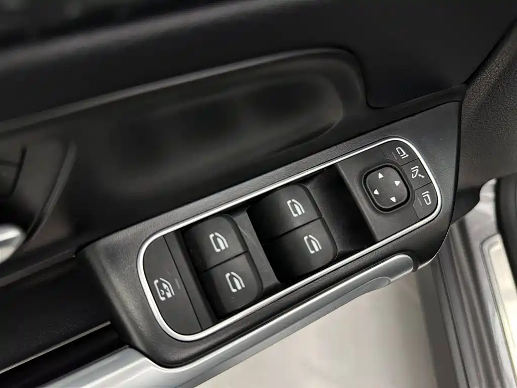 Mercedes-Benz Mercedes-Benz EQB 260 2025 - thumbnail 24