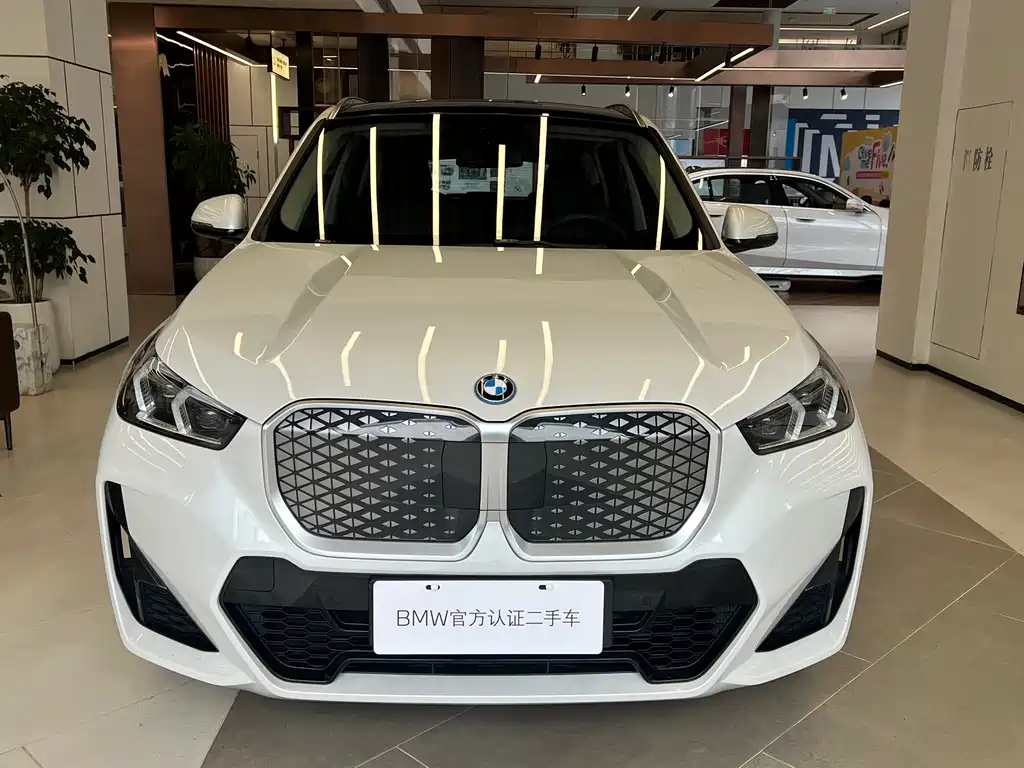 BMW BMW iX1 2025 eDrive25L M Sport Package 2025 - thumbnail 2