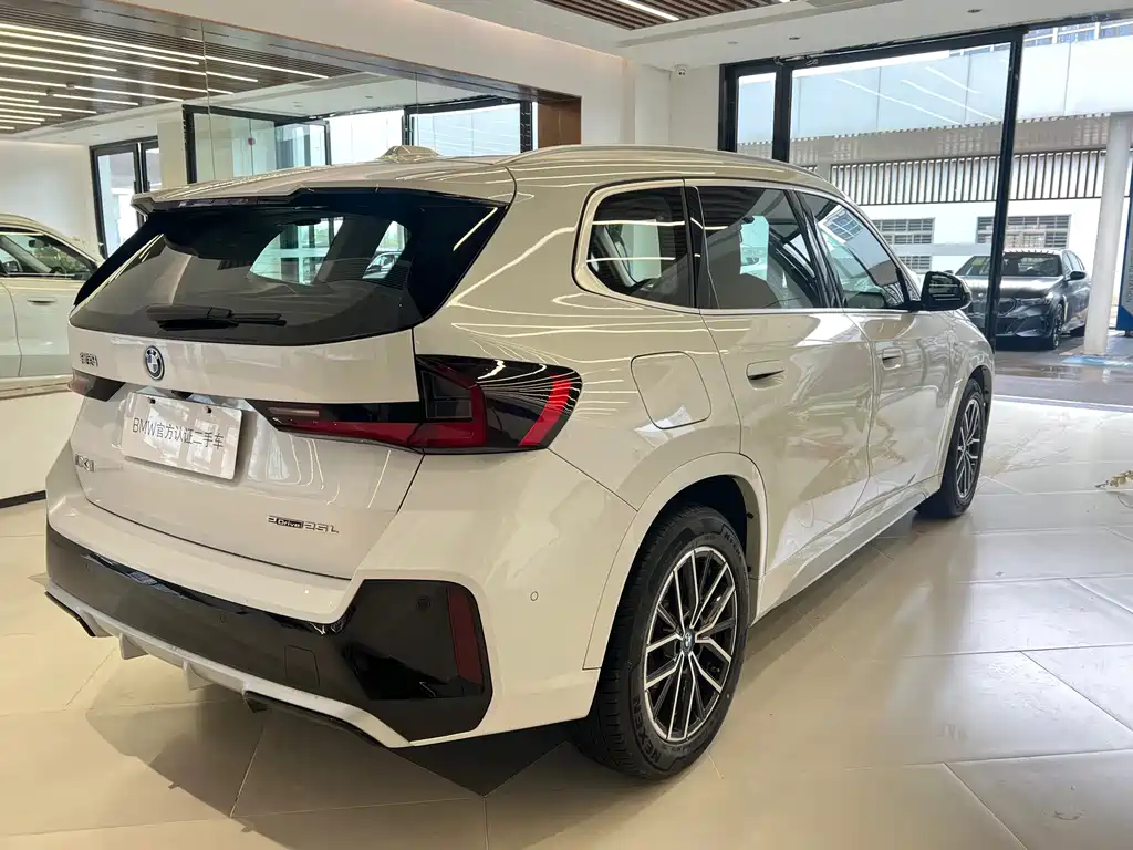 BMW BMW iX1 2025 eDrive25L M Sport Package 2025 - thumbnail 6