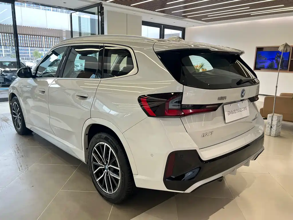 BMW BMW iX1 2025 eDrive25L M Sport Package 2025 - thumbnail 7
