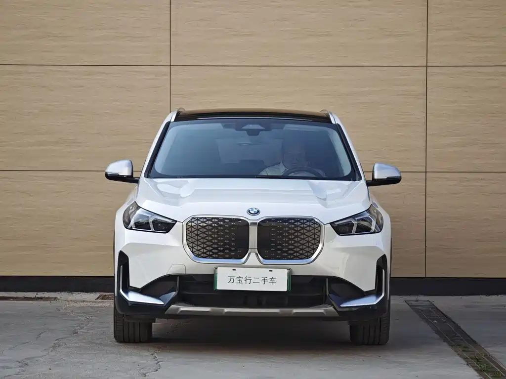 BMW BMW iX1 2025 eDrive25L X Design Package 2024 - thumbnail 2